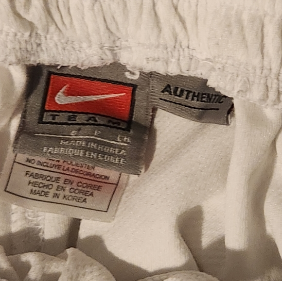 Vintage 2000's Nike Syracuse Basketball Shorts - Picture 4 of 4